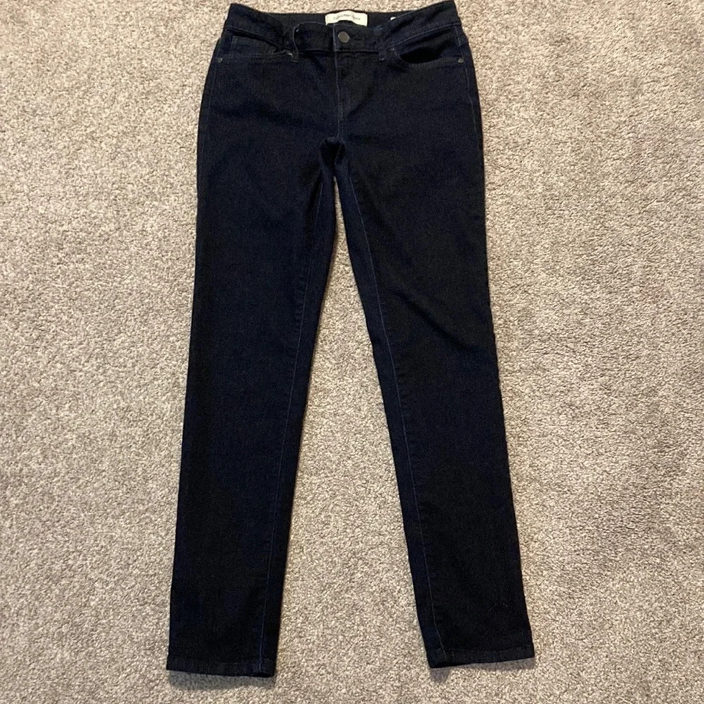 NWOT Calvin Klein Jeans Ultimate Skinny Dark Wash 4 X 30